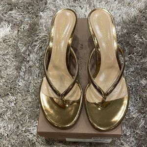 Gianvito Rossi Gold Sandal BNIB Sz 41 includes dust cover
